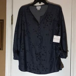 NWT LIZ CLAIBORNE SMALL CHAMBRAY BLOUSE.  Shipping 5.95